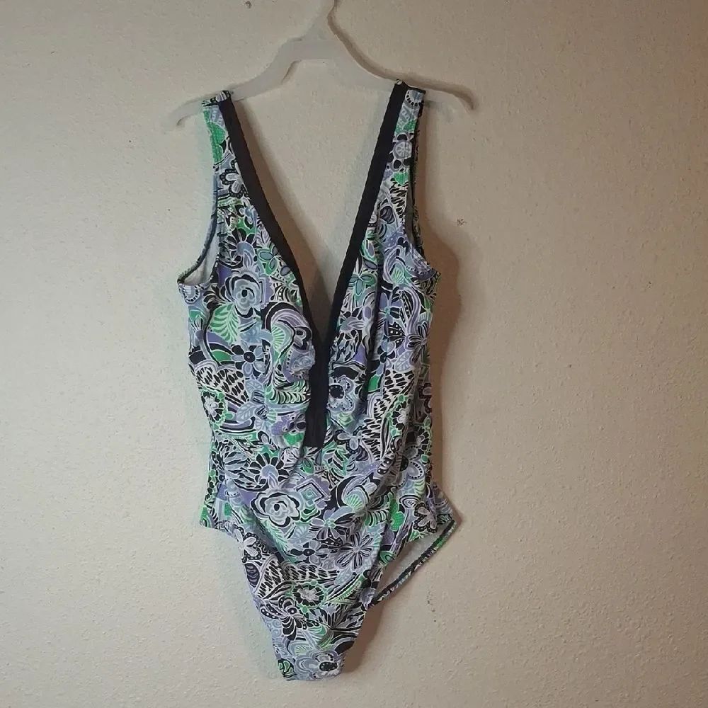 Floral V-Neck Swimsuit size 22W